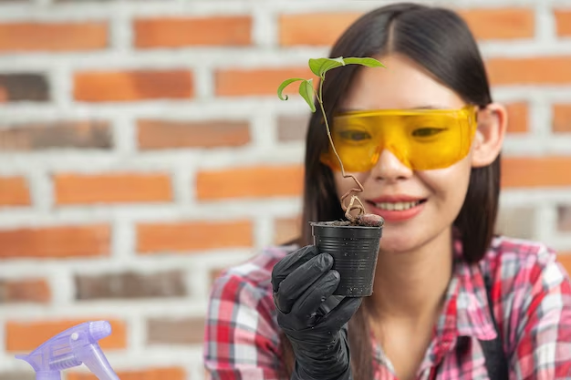 Top 5 Benefits of Wearing Grow Room Glasses in Your Indoor Gardening Space